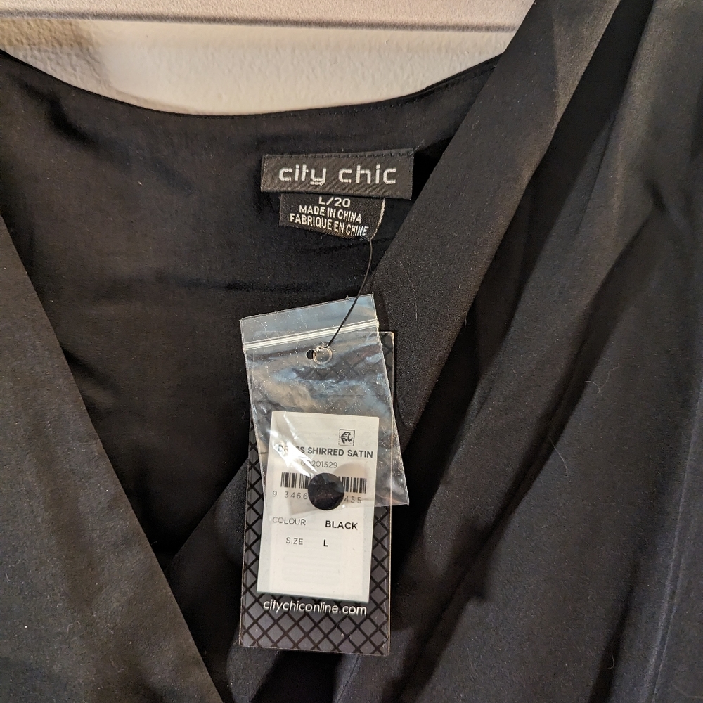 City Chic shirred satin maxi dress 20 - Picture 2 of 3